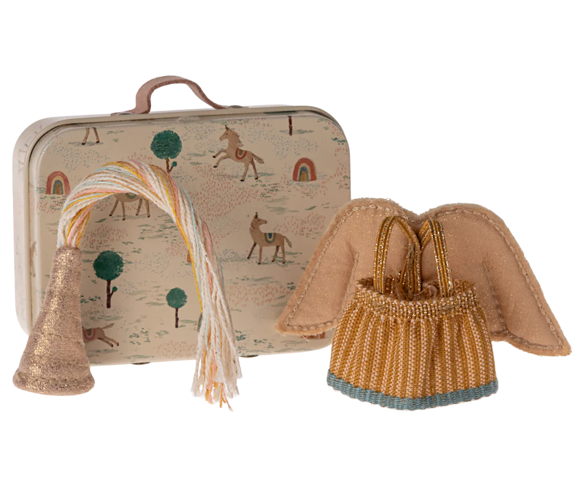 FAIRY CLOTHES IN SUITCASE, LITTLE SISTER MOUSE