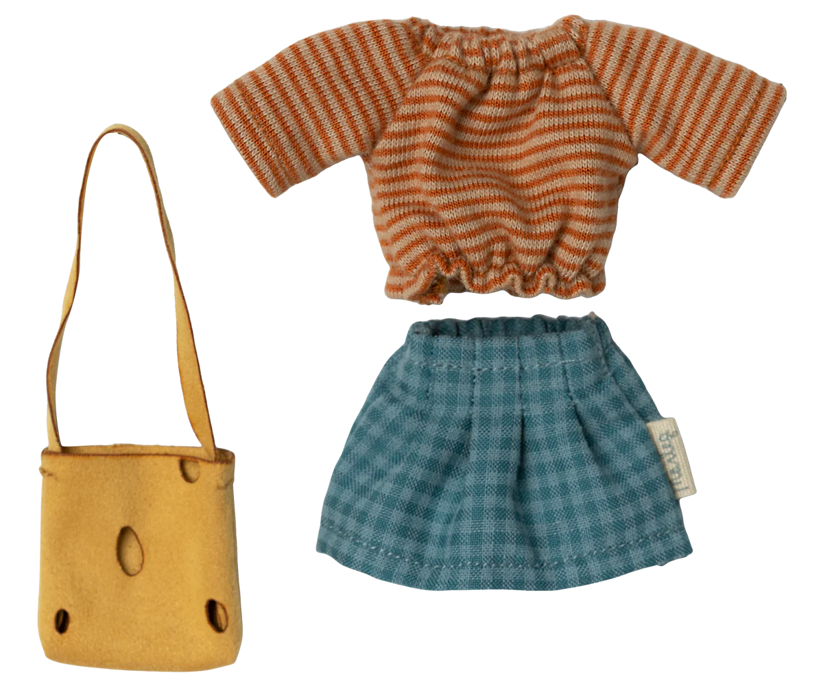 CLOTHES FOR MOUSE, MUM MOUSE