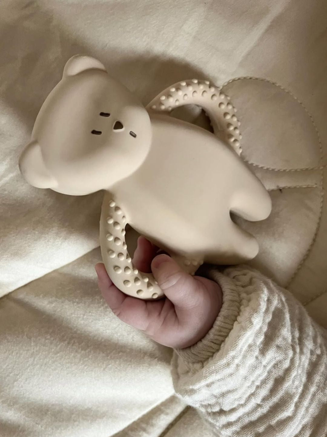 NATURAL RUBBER TEETHER BEAR