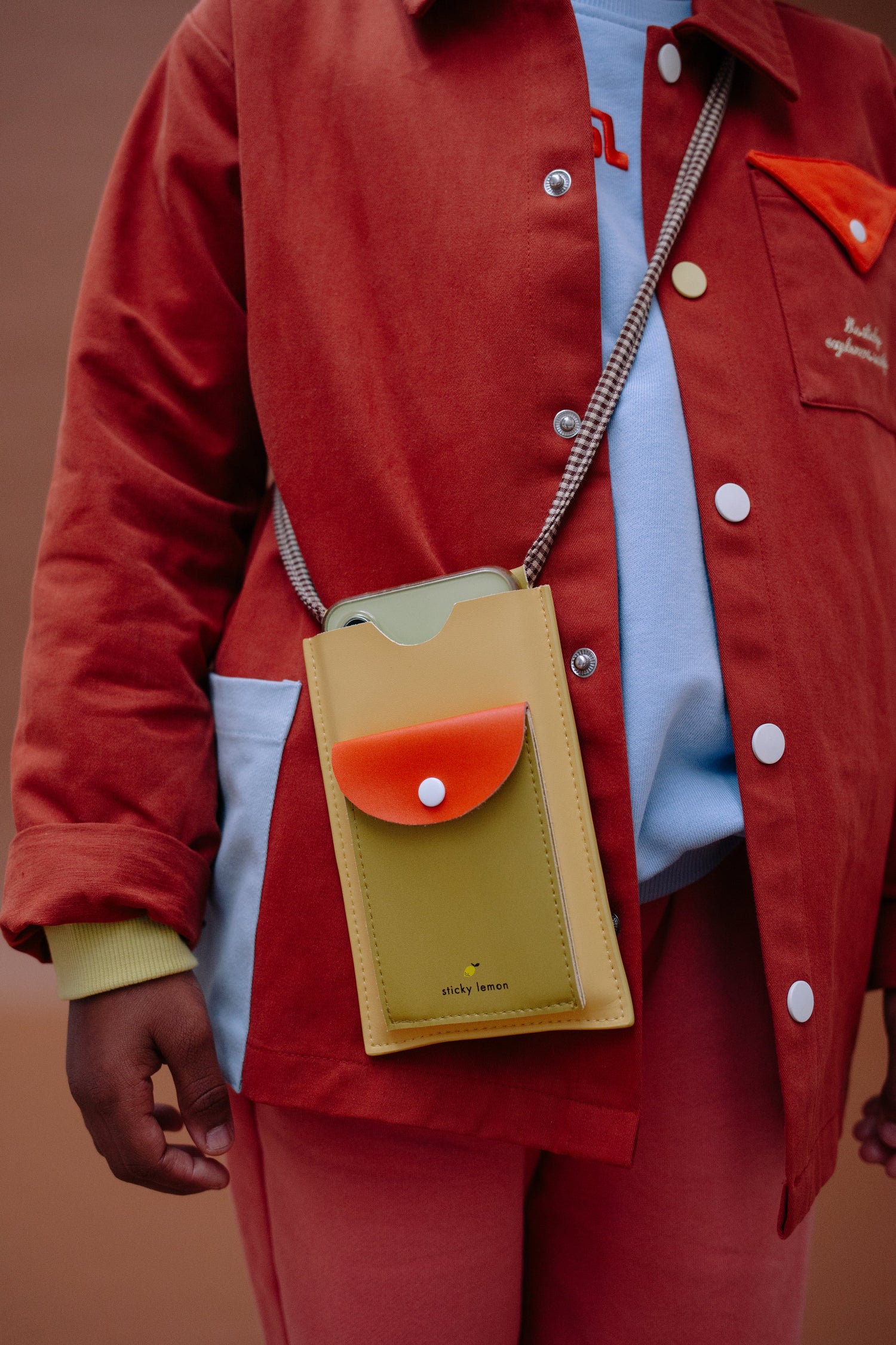 PHONE POUCH - APPLE JUICE