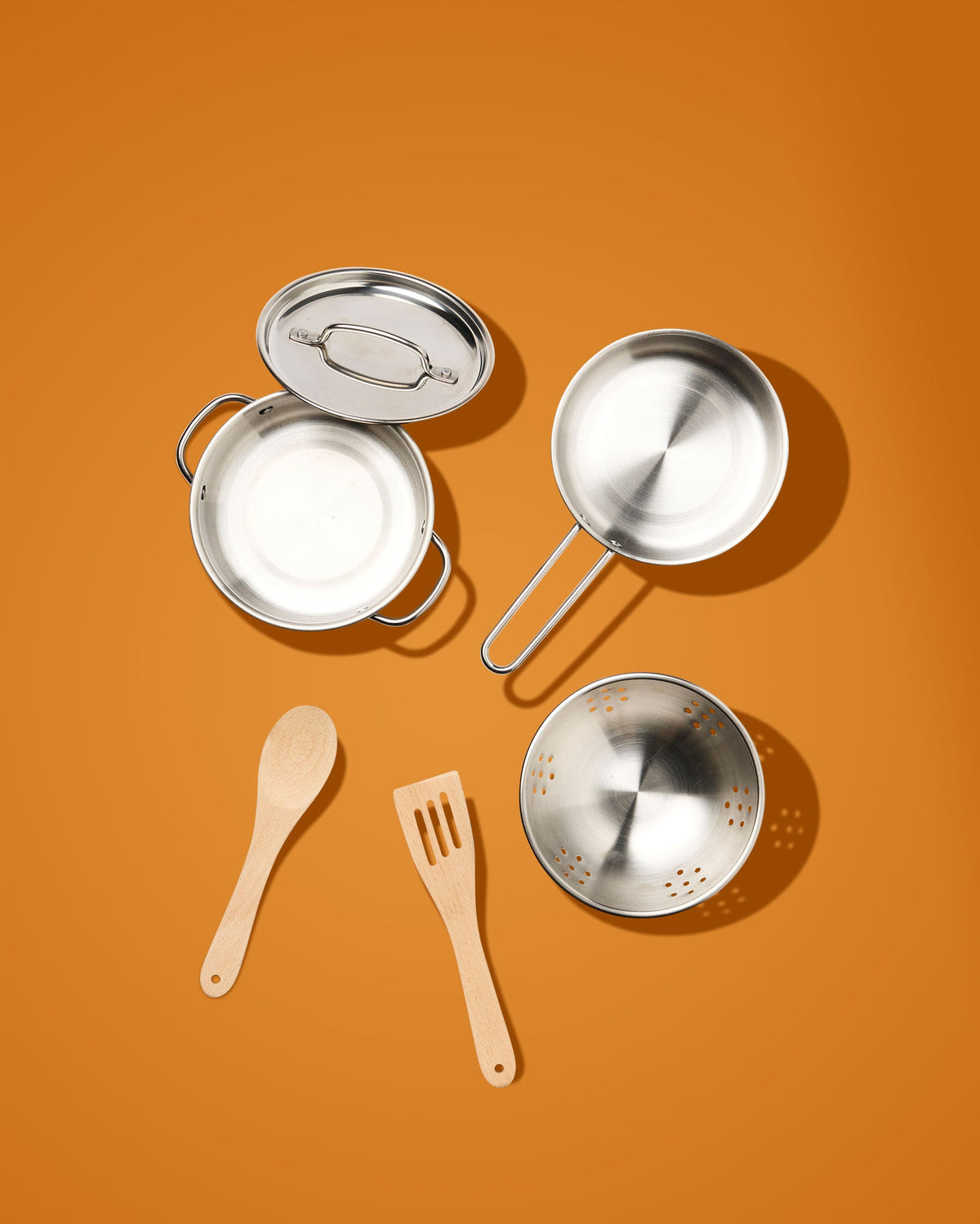 POTS AND PAN SET