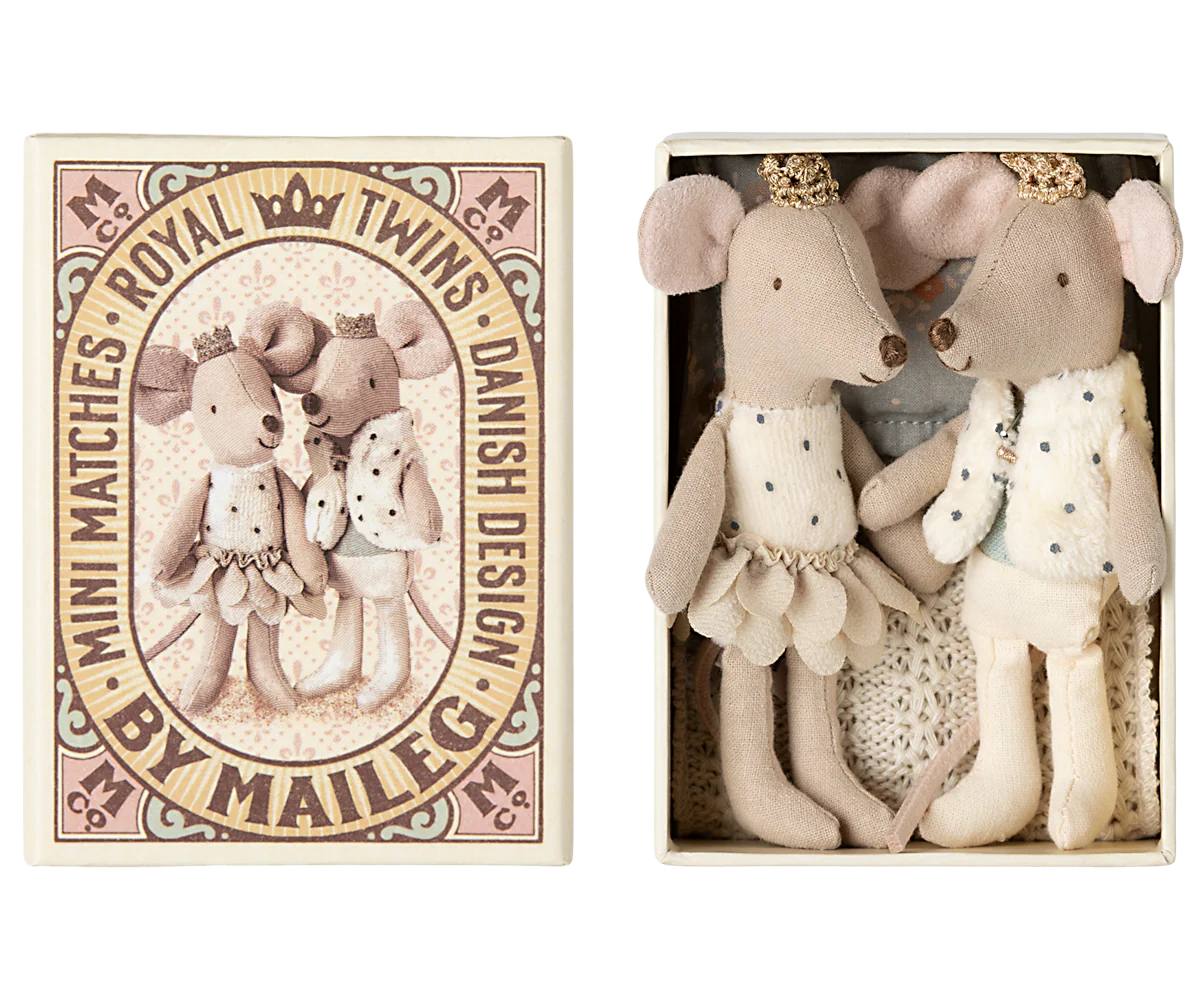 KARALIŠKI PELIUKAI DVYNIAI - LITTLE SISTER AND BROTHER IN MATCHBOX