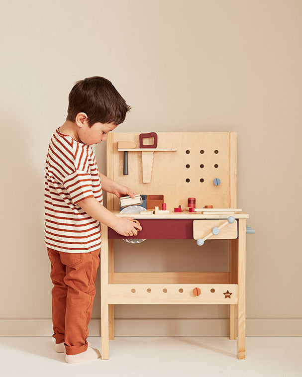 TOOL BENCH