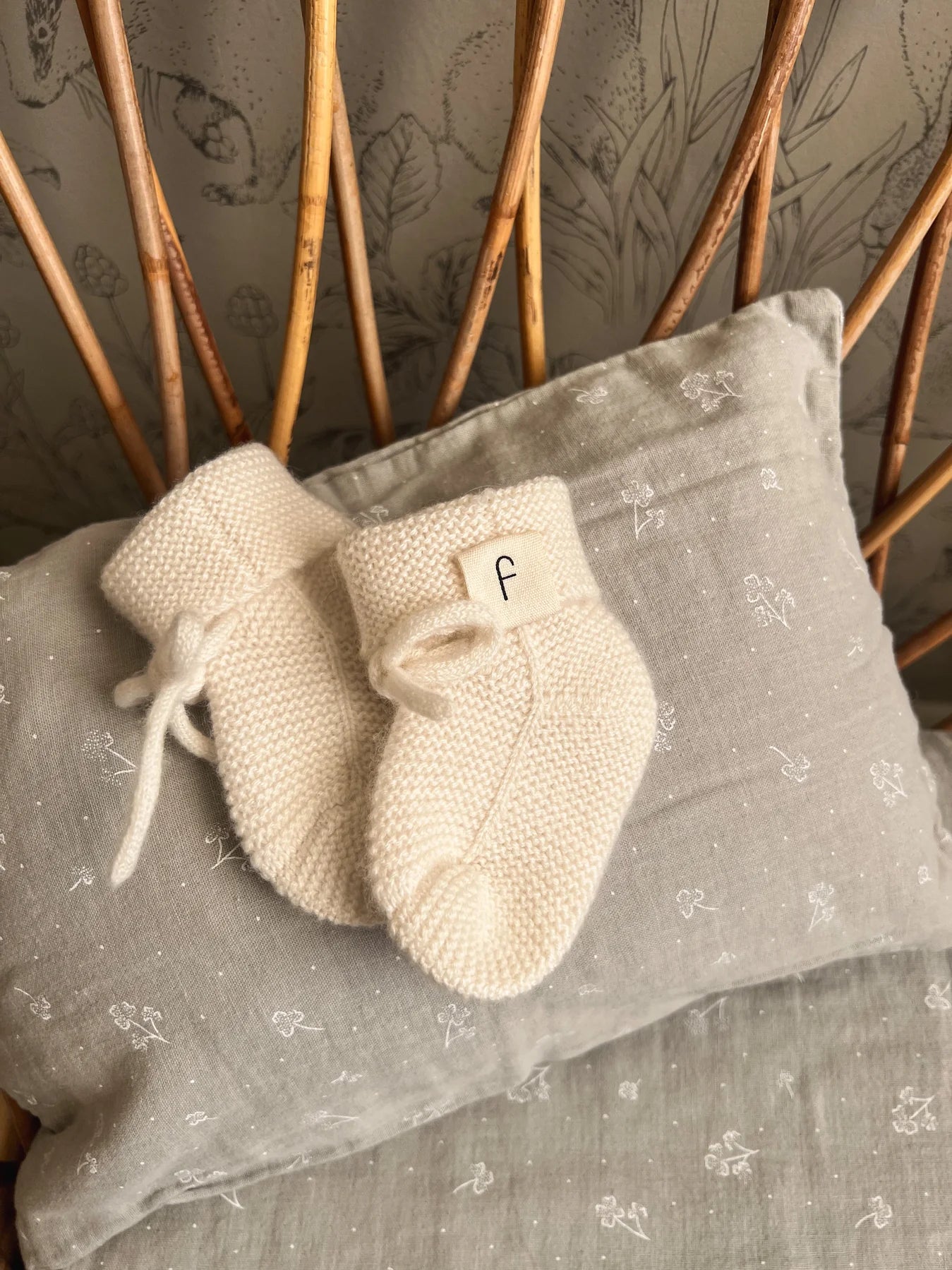 CASHMERE BOOTIES