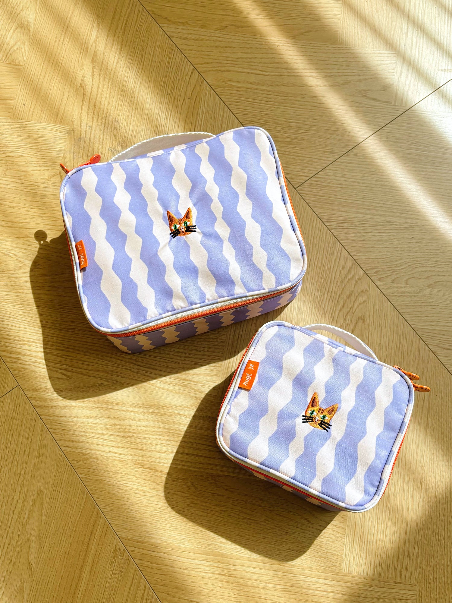 CAT MULTIFUNCTIONAL CASE