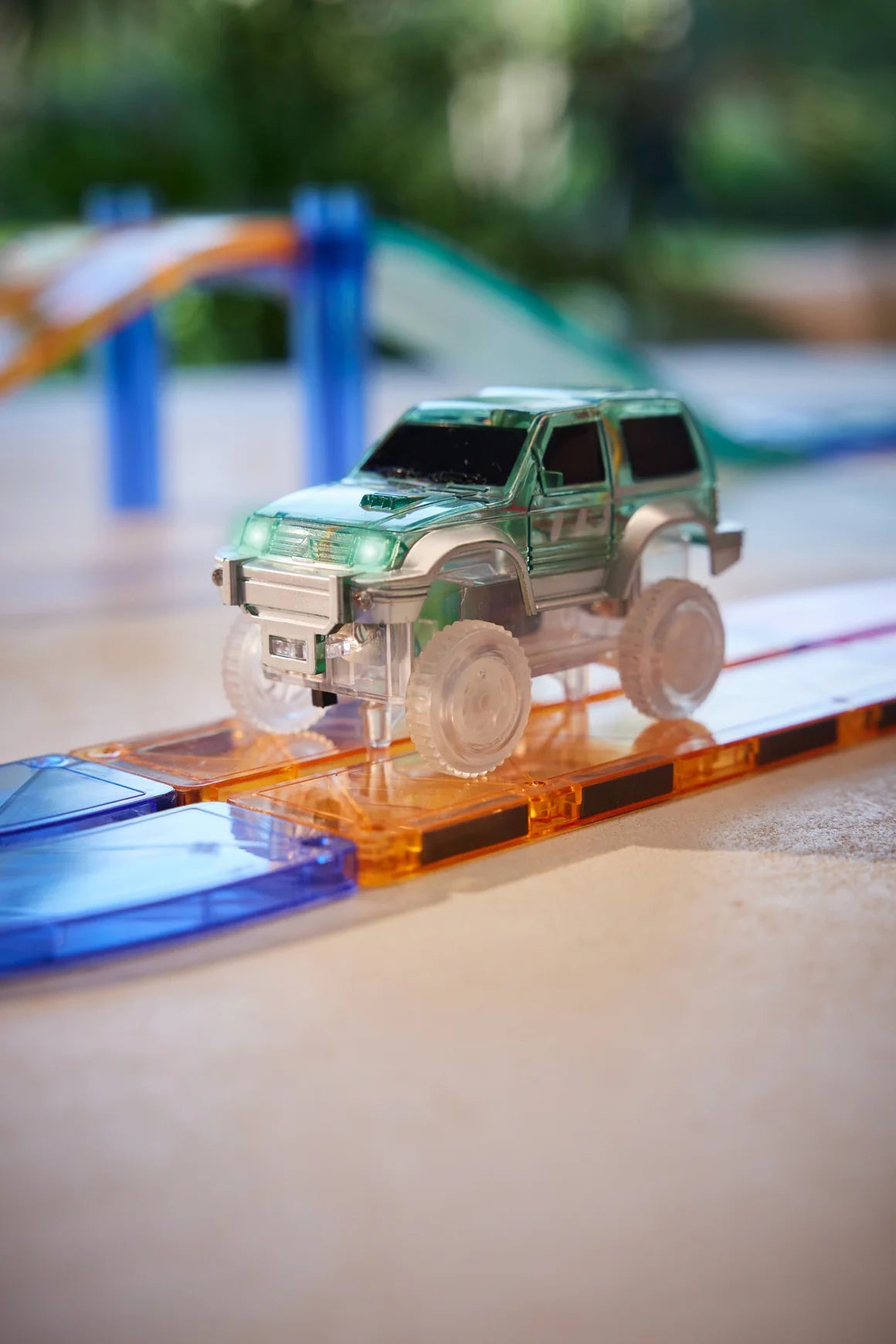 RACE TRACK CAR PASTEL GREEN