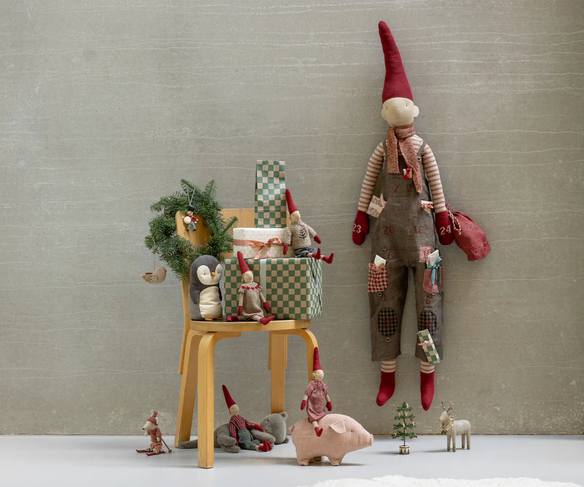 PIXY, SIZE 2 - BOY - RED SHIRT