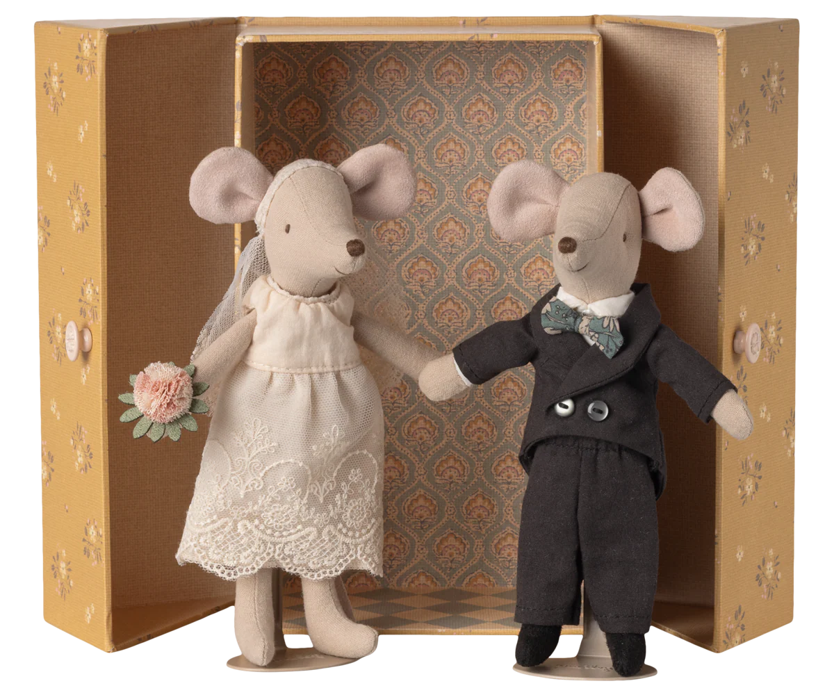 WEDDING MICE COUPLE IN BOX, MUM AND DAD