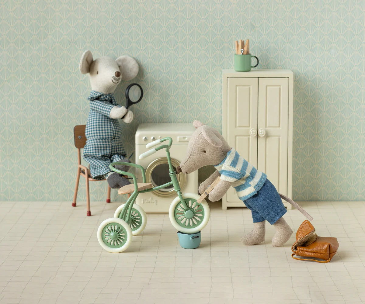 TRICYCLE MOUSE, BIG BROTHER - BROWN
