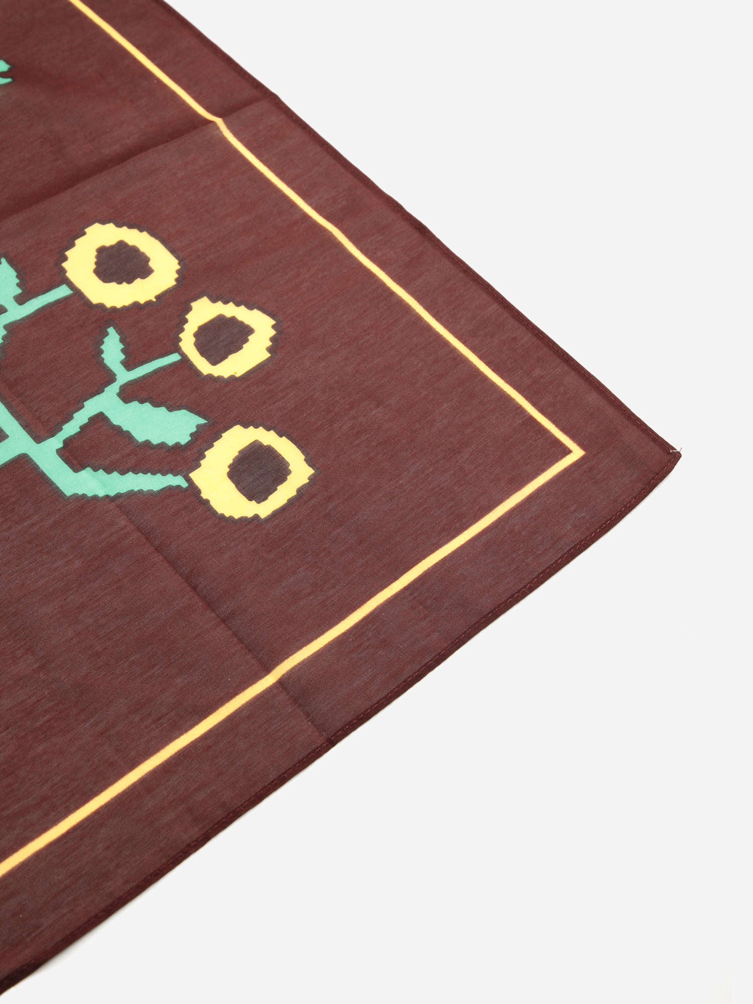 BC GARDEN SCARF