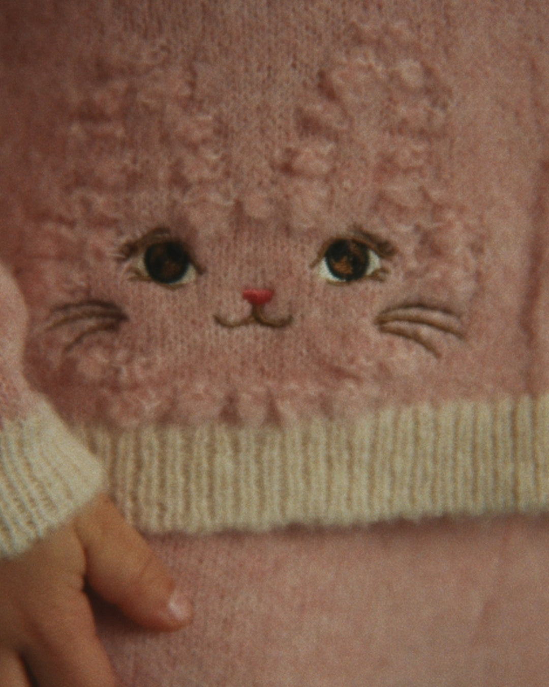 Kitty Cardigan Silver Pink lifestyle