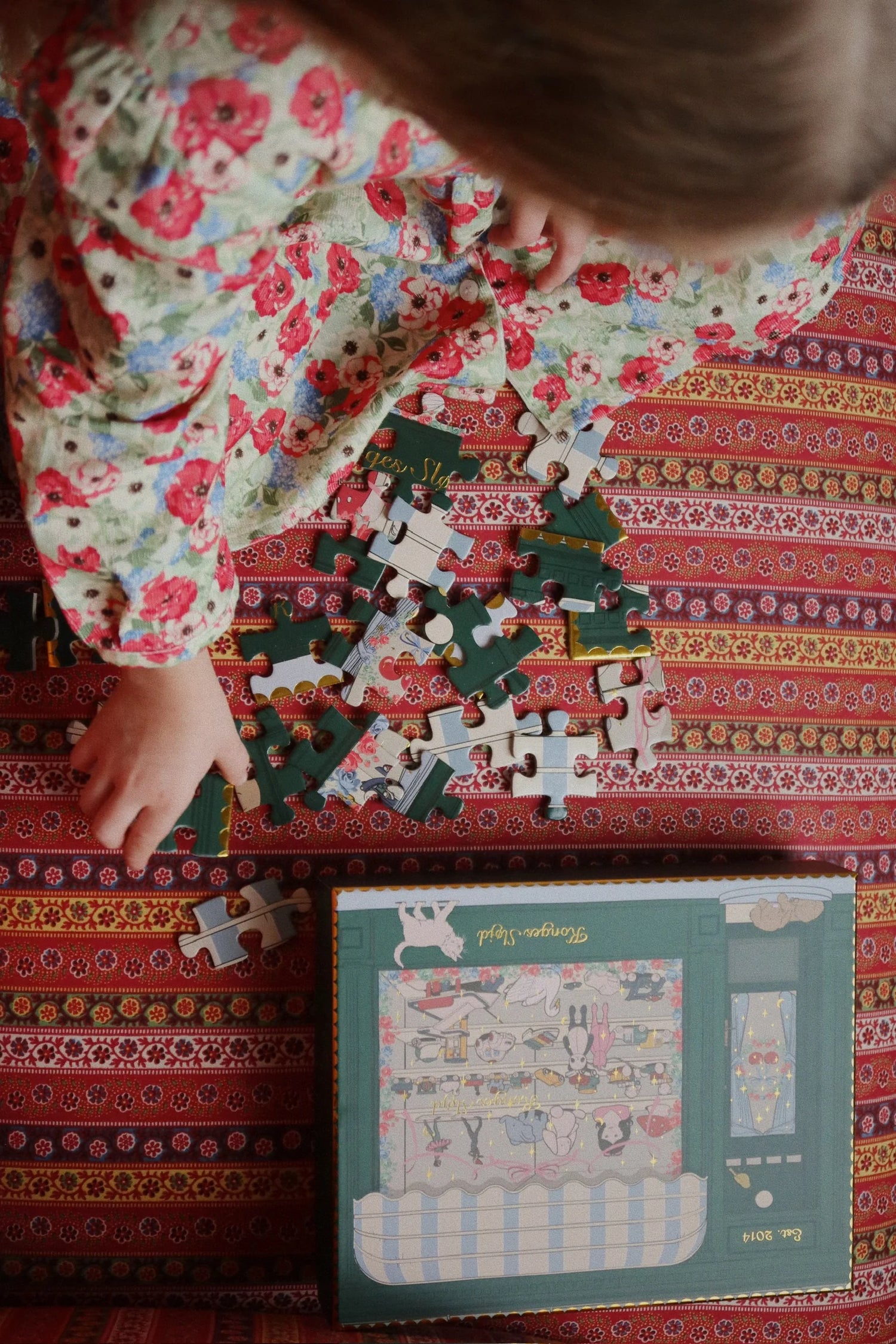 100 PCS TOY SHOP PUZZLE FSC