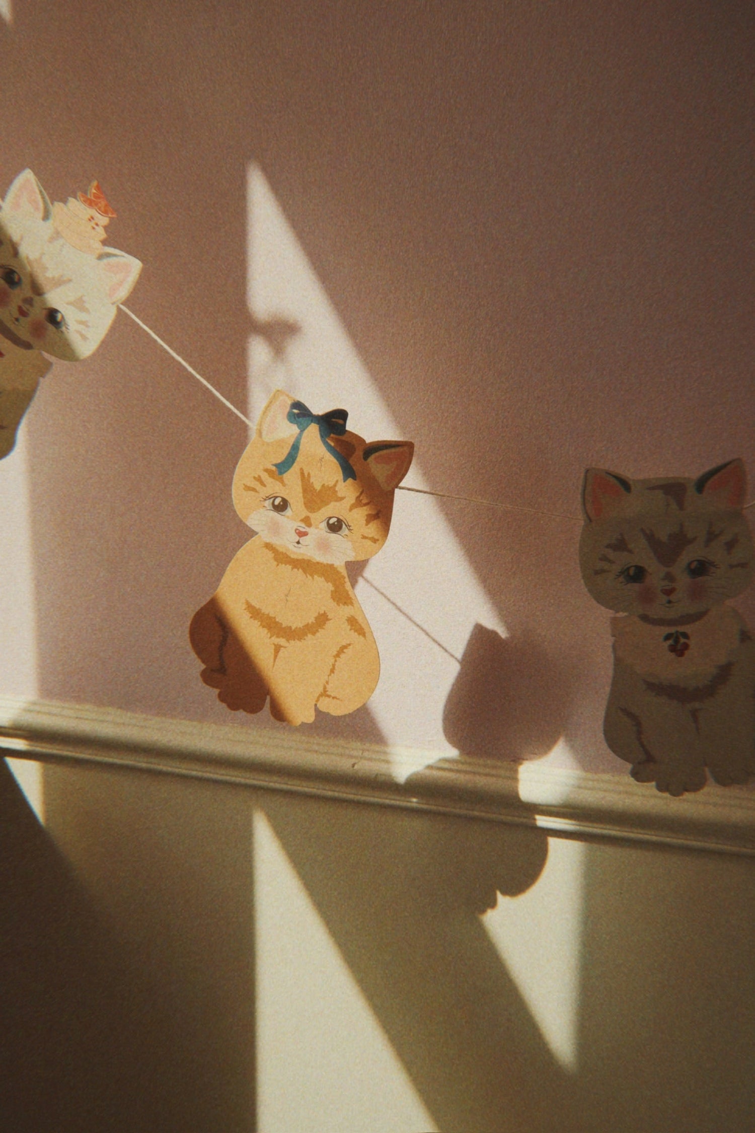Cutie Garland Cat