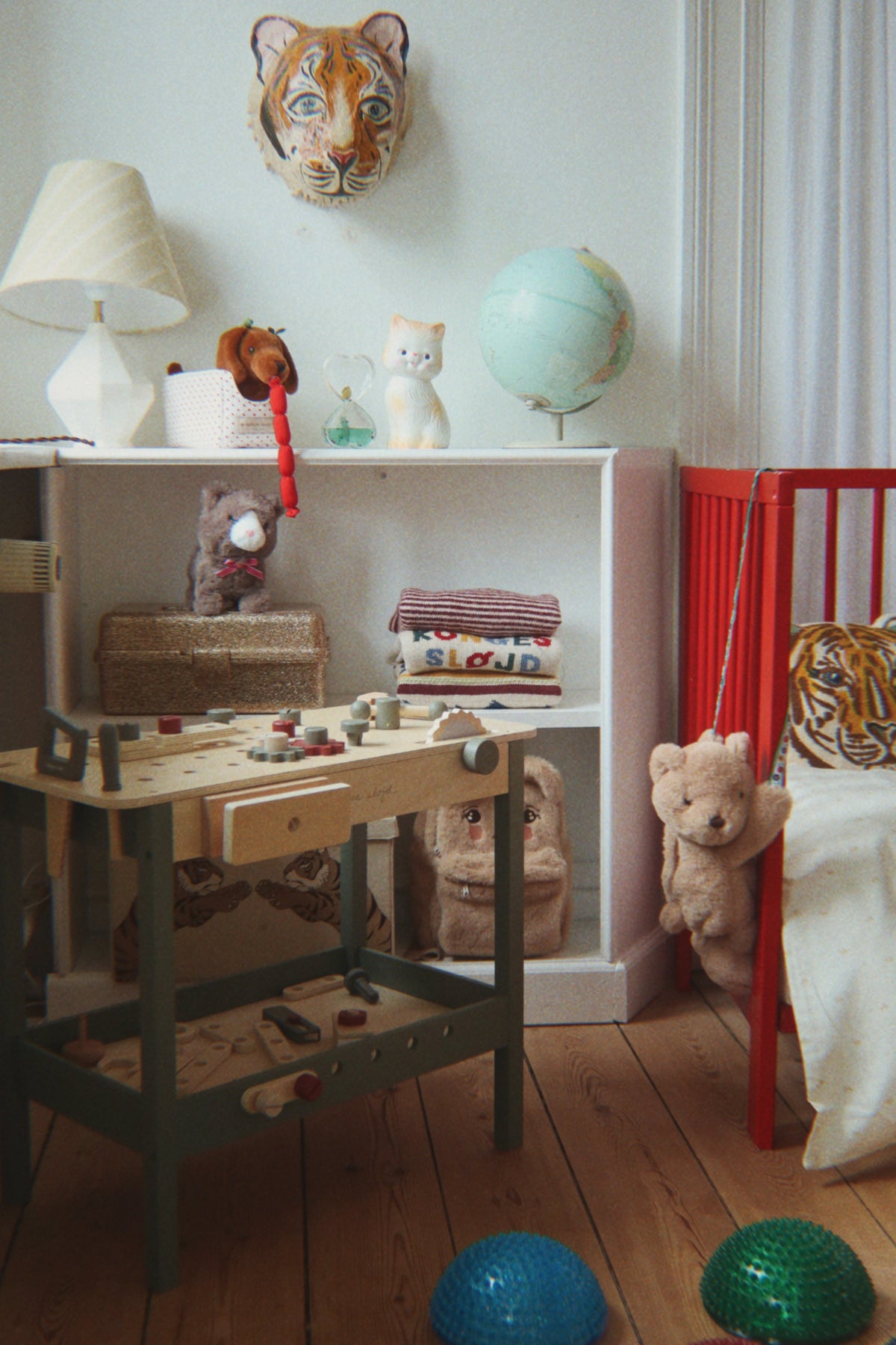 TIGER WALL DECORATION lifestyle