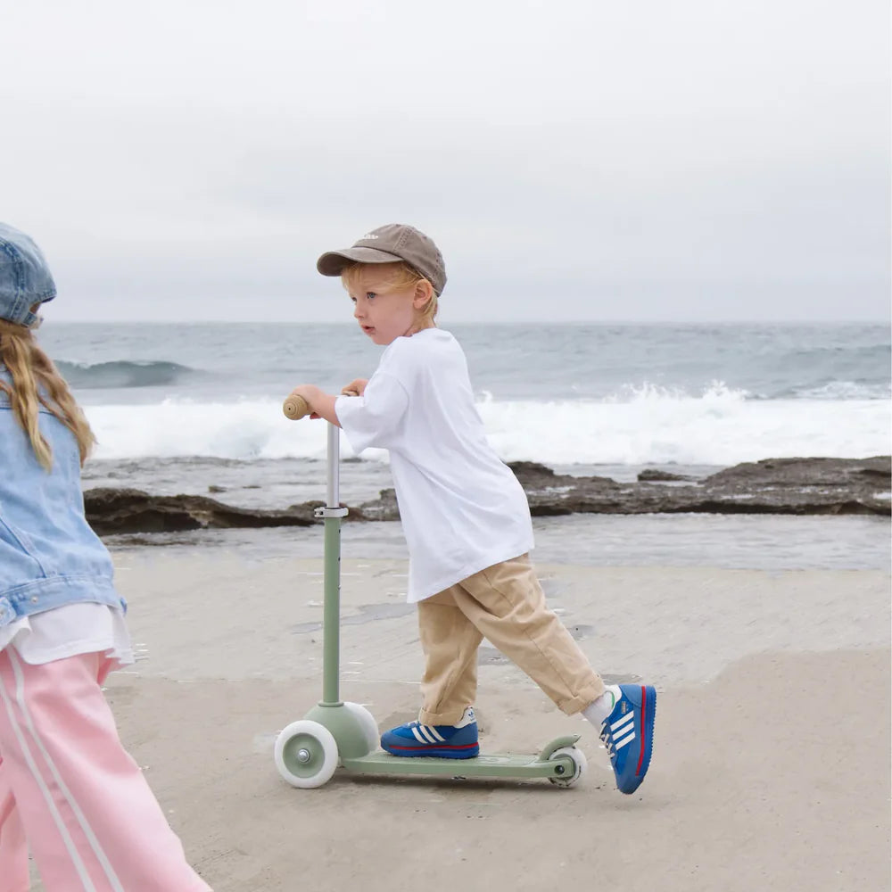 ECO SCOOTER & HELMET - OLIVE