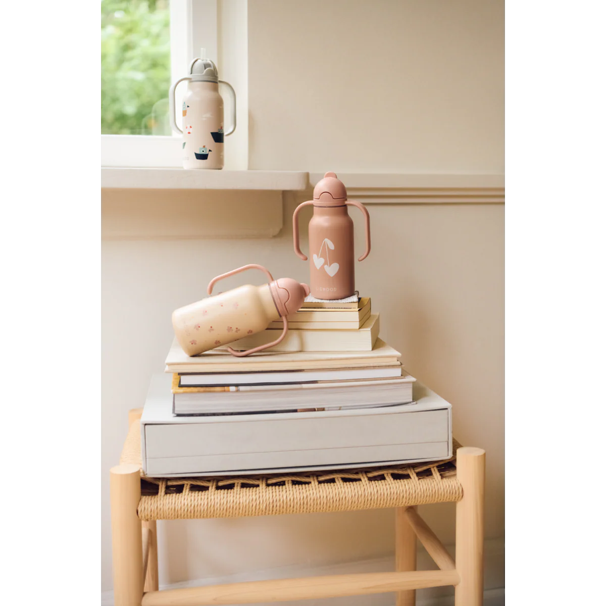 KIMMIE PRINTED BOTTLE 250 ML - MINI BUTTERFLY / APPLE BLOSSOM