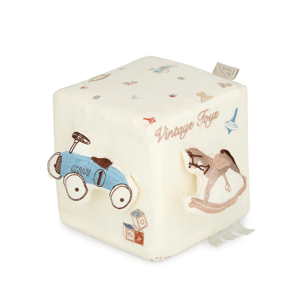 ACTIVITY CUBE - OCS VINTAGE TOYS