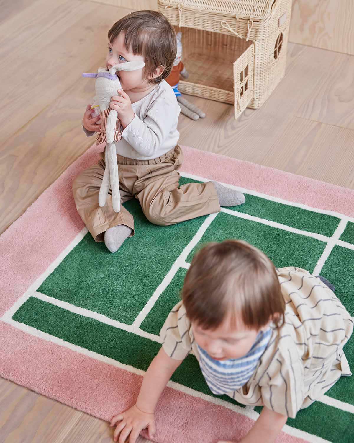 TENNIS RUG