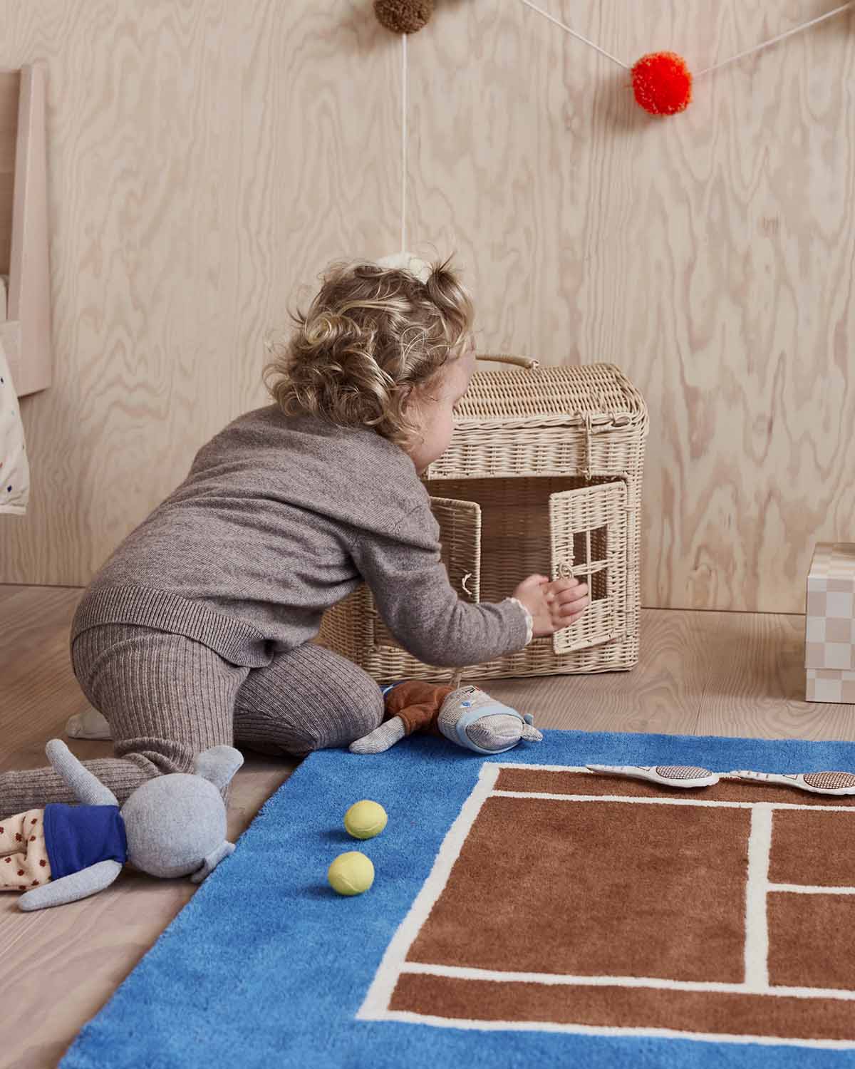 TENNIS RUG